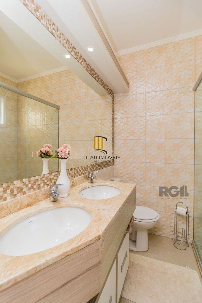 Excelente casa de 142,23m² em condomínio fechado.