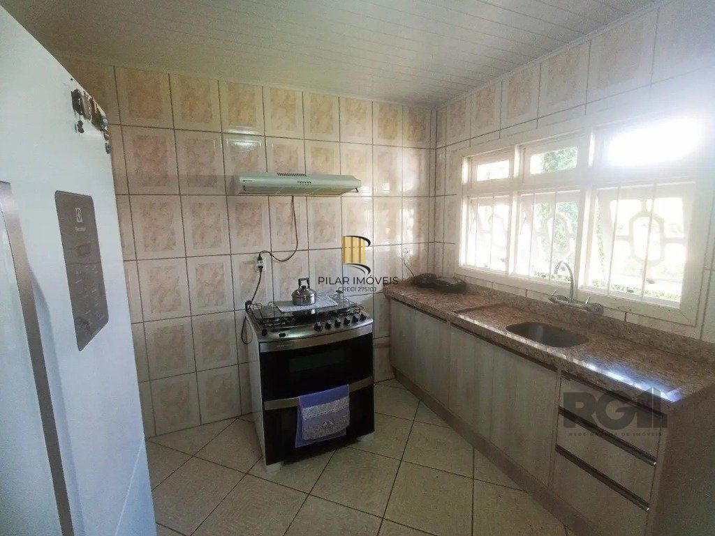 Casa com 3 dormitórios no bairro  Costa e Silva