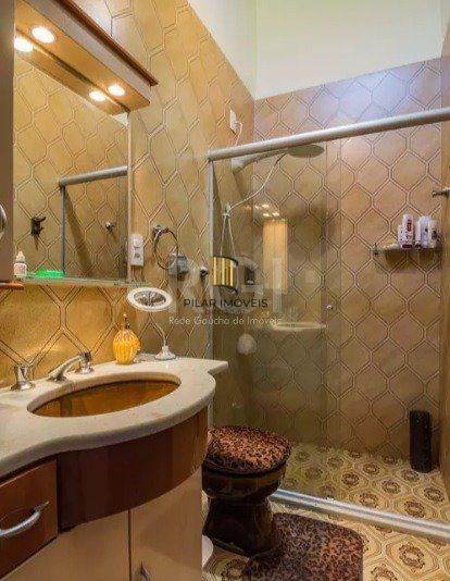 Casa para Venda - 294.4m², 4 dormitórios, sendo 2 suites, 2 vagas - Nonoai
