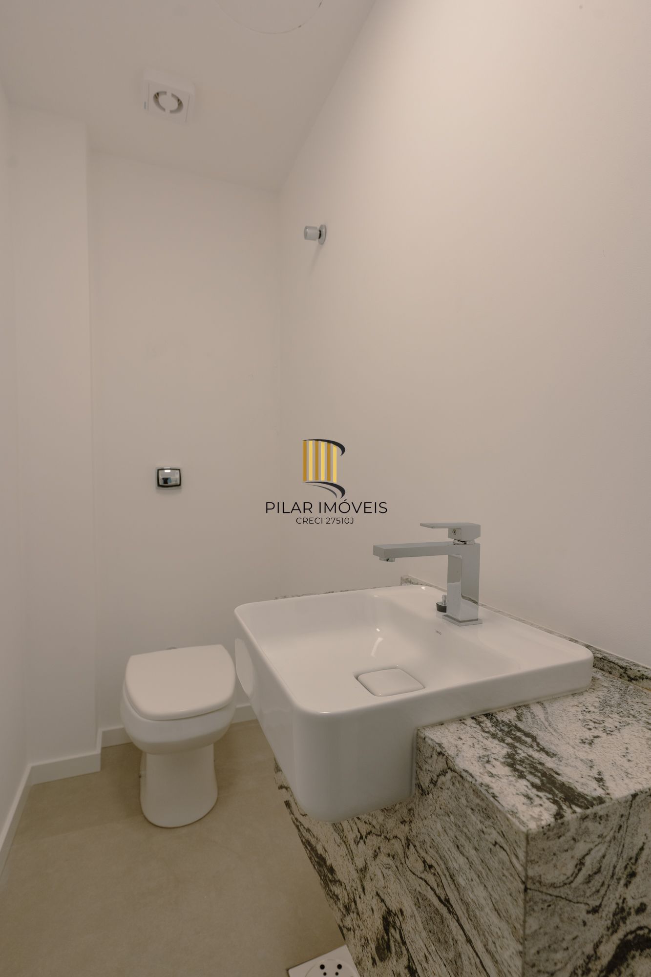 Apartamento de 2 dormitorios à venda em Higienópolis, Porto Alegre.