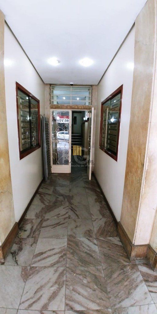 Sala comercial para Venda - 78.34m², 2 ambientes, Centro
