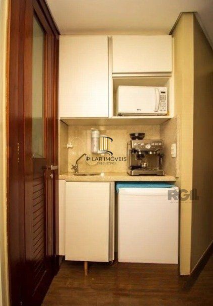 Sala Comercial 39m² - 2 módulos, recepção e 1 vaga no bairro Auxiliadora