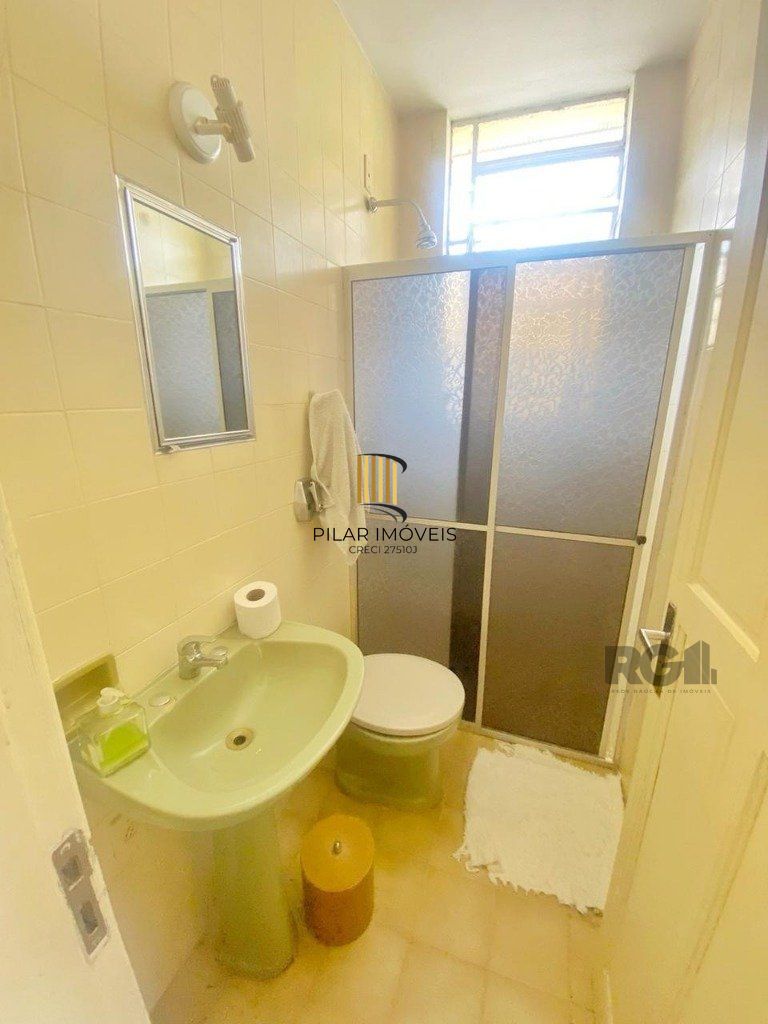 Casa 4 dormitórios no bairro Nonoai