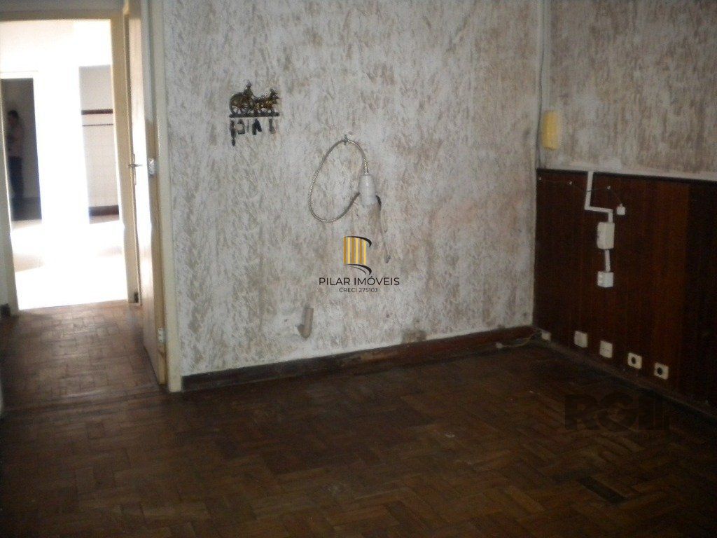 Casa com 3 quartos, 1 vaga e 110m² Travessa  Ouvidor - Santo Antônio, Porto Alegre