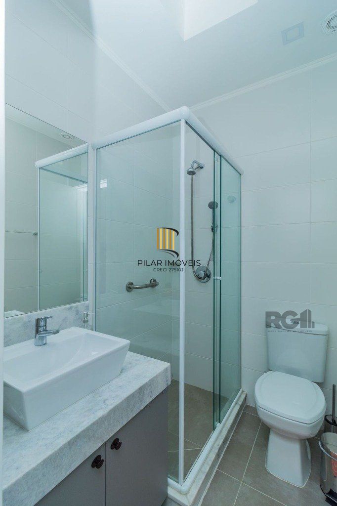Casa Condominio para Venda - 221,59m², 3 suítes, 2 vagas - Teresópolis