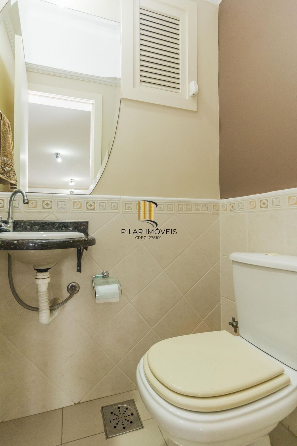 Apartamento de 3 dormitórios no bairro Jardim Itu Sabará - Porto Alegre