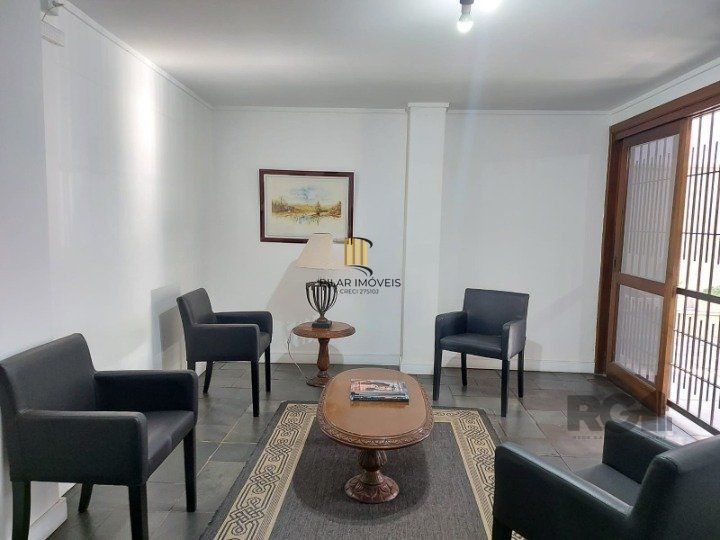 Apartamento com 2 quartos com suite e  1 vaga na Felix da Cunha em Porto Alegre