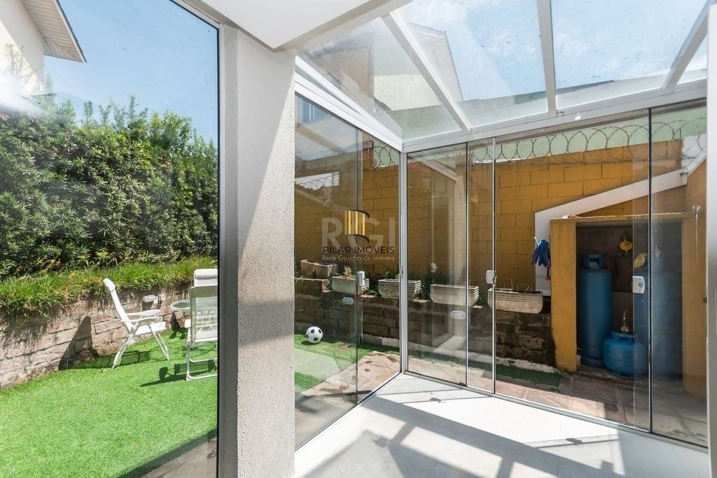 Casa Condominio para Venda - 178,00 m², 3 dormitórios, sendo 2 suites, 2 vagas - Alto Petrópolis
