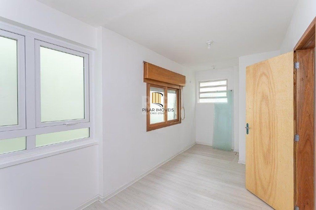 Cobertura de 140m² - 3 dormitórios, 2 banheiros, terraço com churrasqueira e 1 vaga de garagem no Bom Jesus