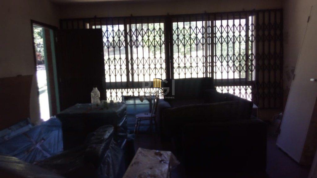 Casa para Venda - 244m², 2 dormitórios, 4 vagas - Teresópolis