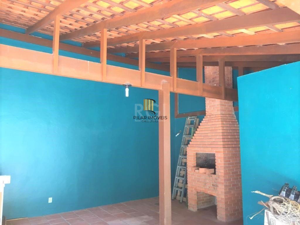 Casa para Venda - 200m², 3 dormitórios, sendo 1 suites, 2 vagas - Hípica