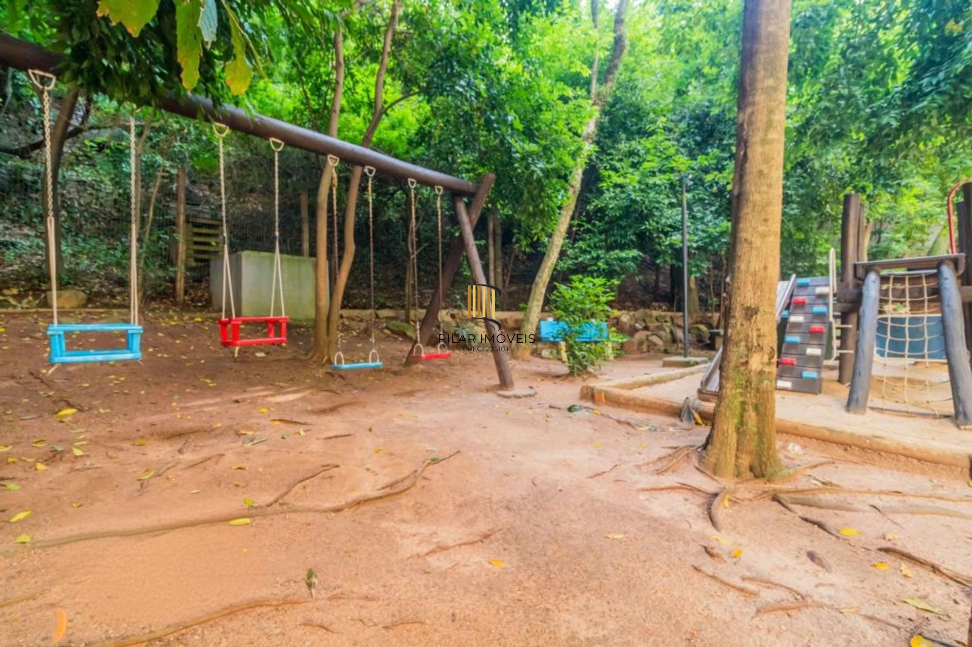 Apartamento de 3 dormitórios à venda no Bairro Santo Antônio - Porto Alegre