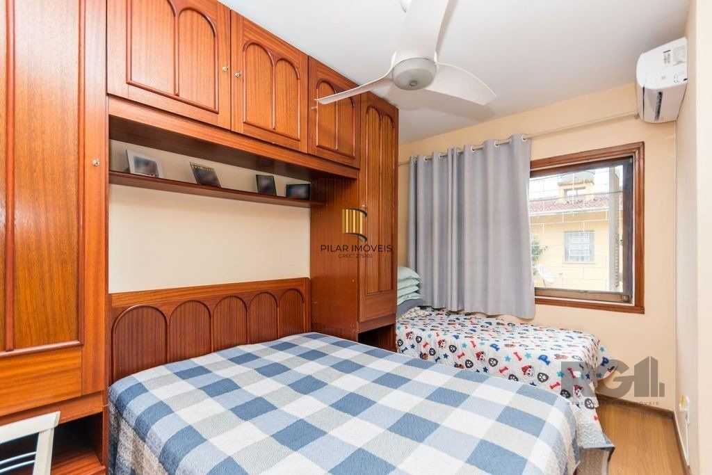 Casa 381m² - 5 dormitórios, 1 suíte, piscina e 6 vagas no bairro São Sebastião