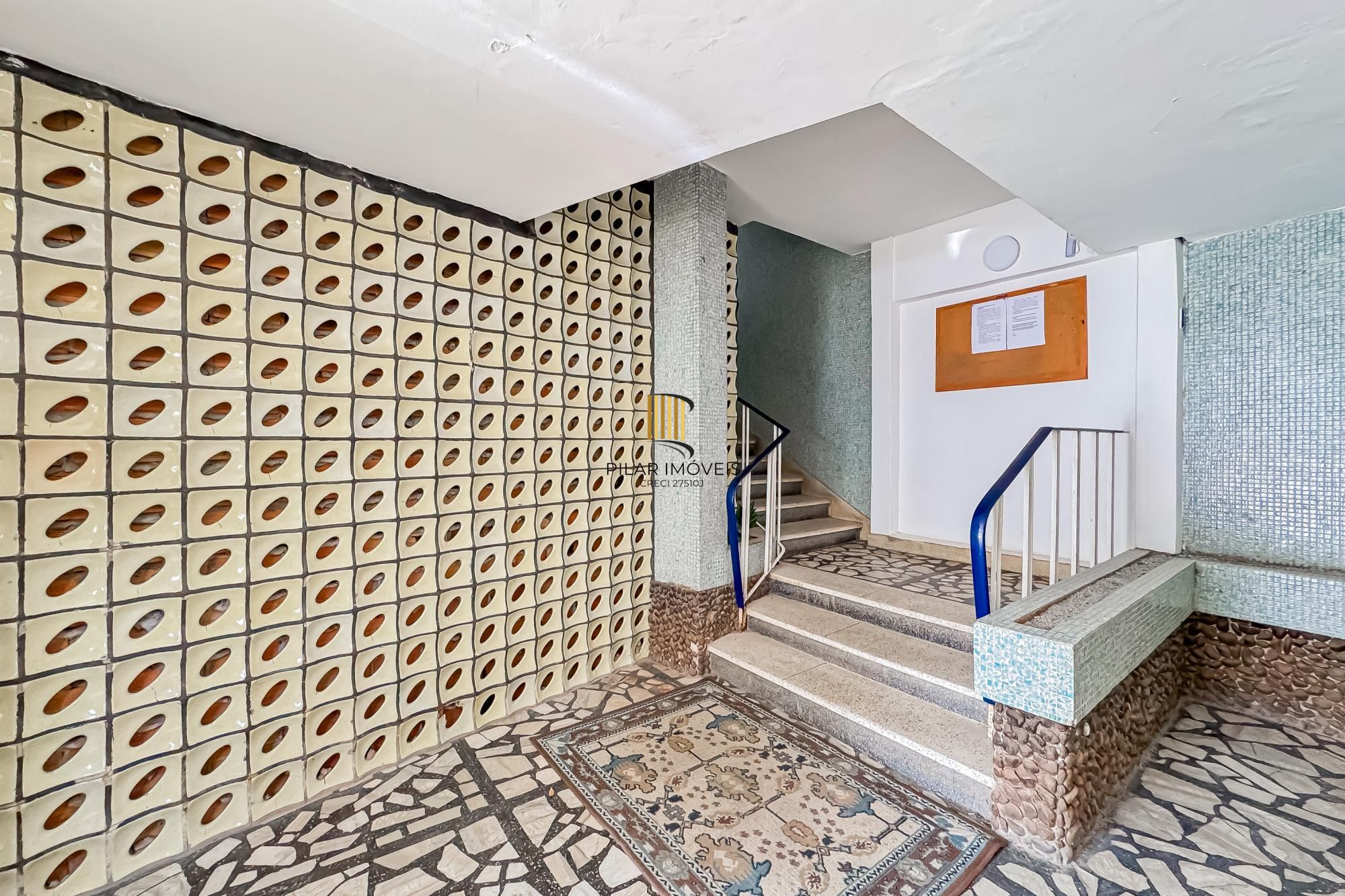 Apartamento 1 dorm à venda Rua São Carlos, Floresta - Porto Alegre