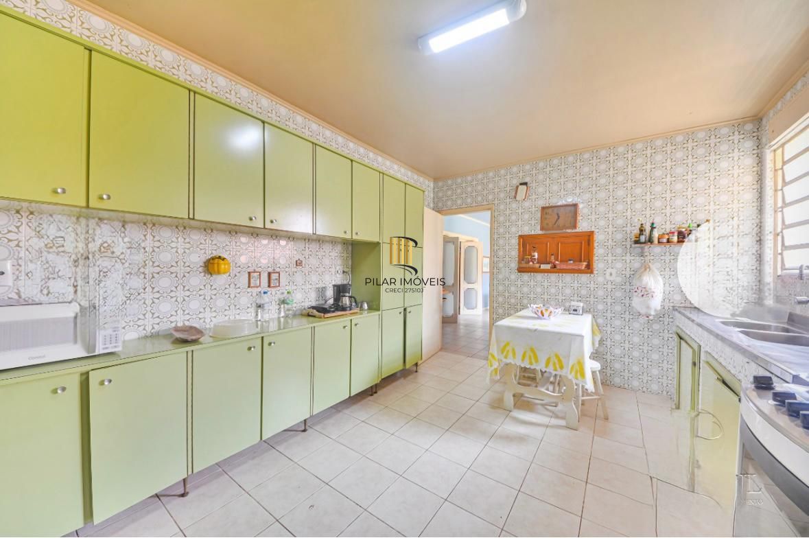 Casa residencial 246m² no bairro Jardim Isabel