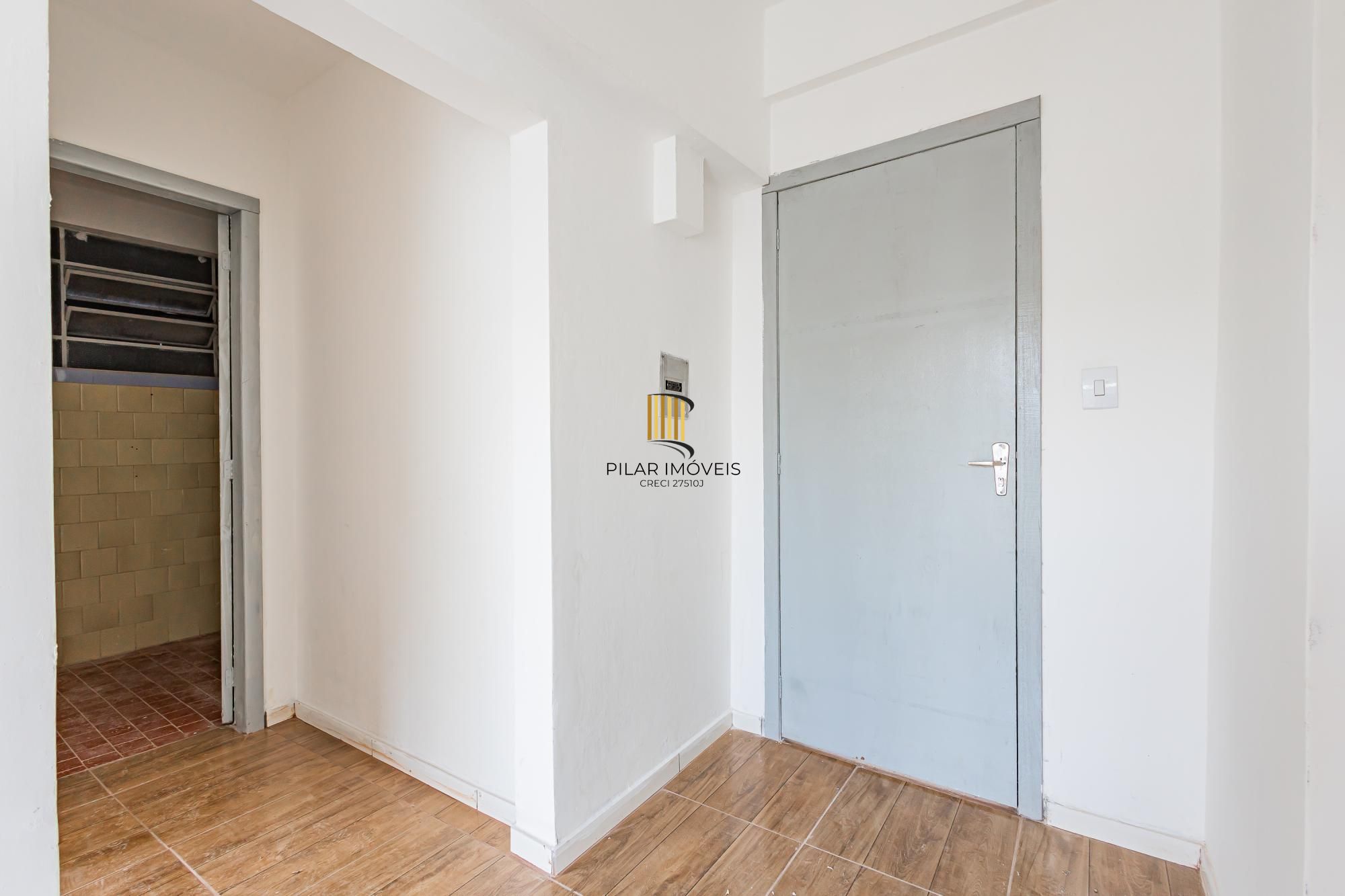 Apartamento 1 dorm à venda Rua São Carlos, Floresta - Porto Alegre