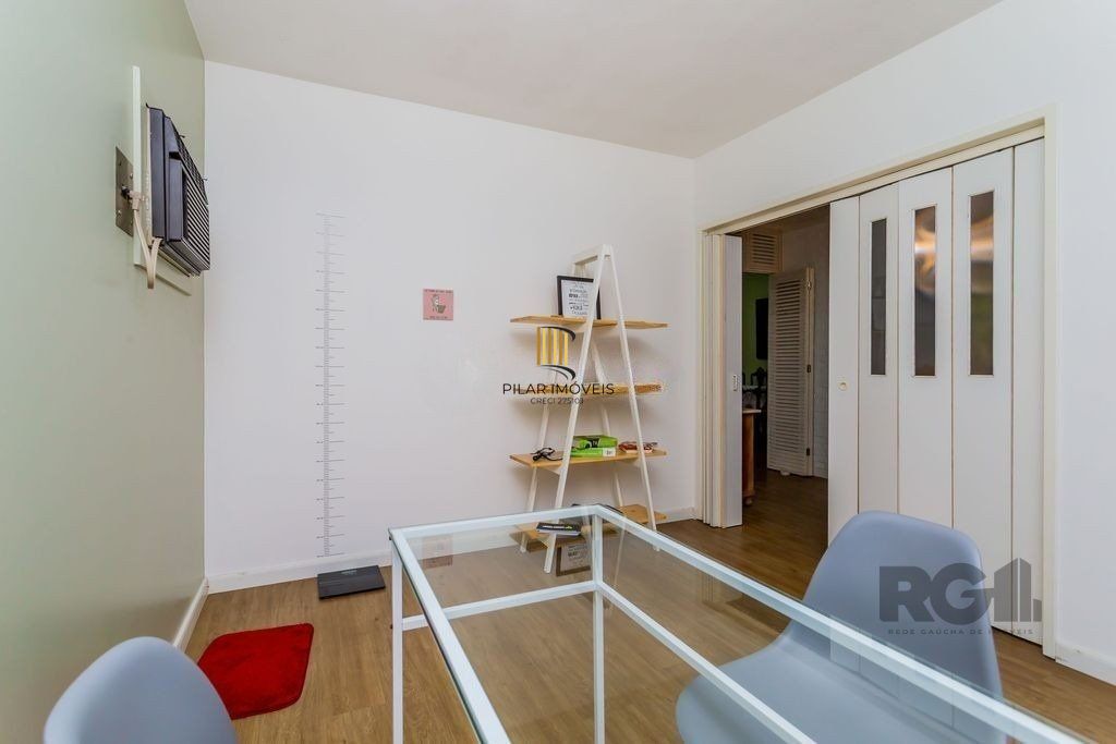Casa 172m² - 3 dormitórios, 3 vagas no bairro Teresópolis