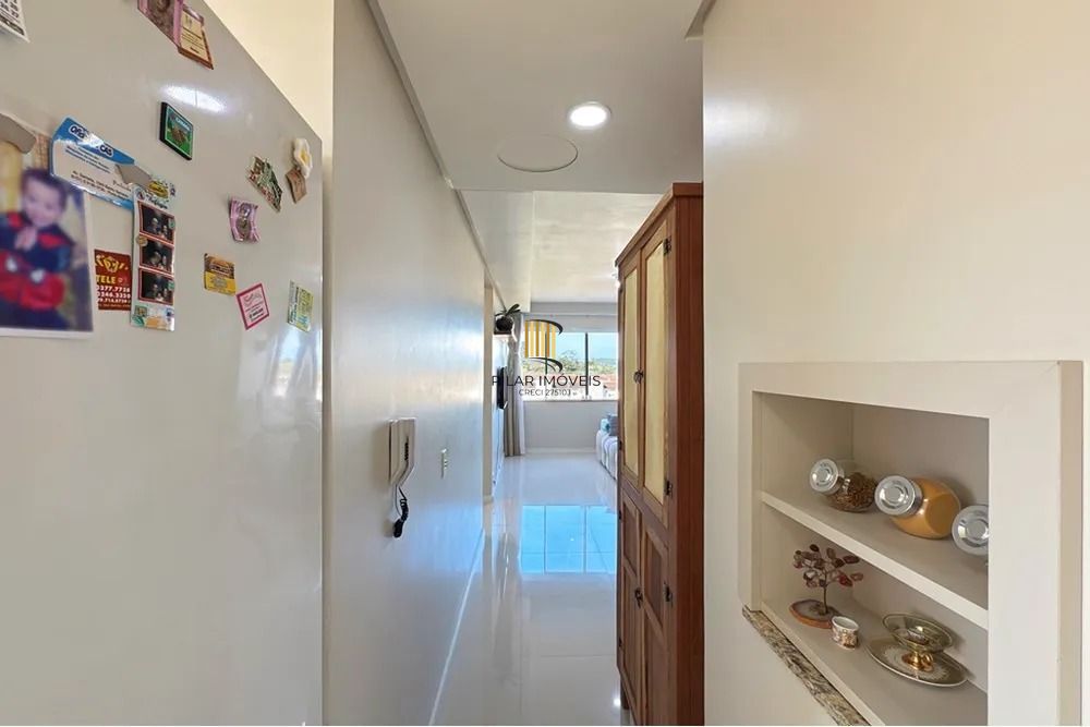 Apartamento de 02 dormitorios com 1 vaga na zona sul de Porto Alegre.