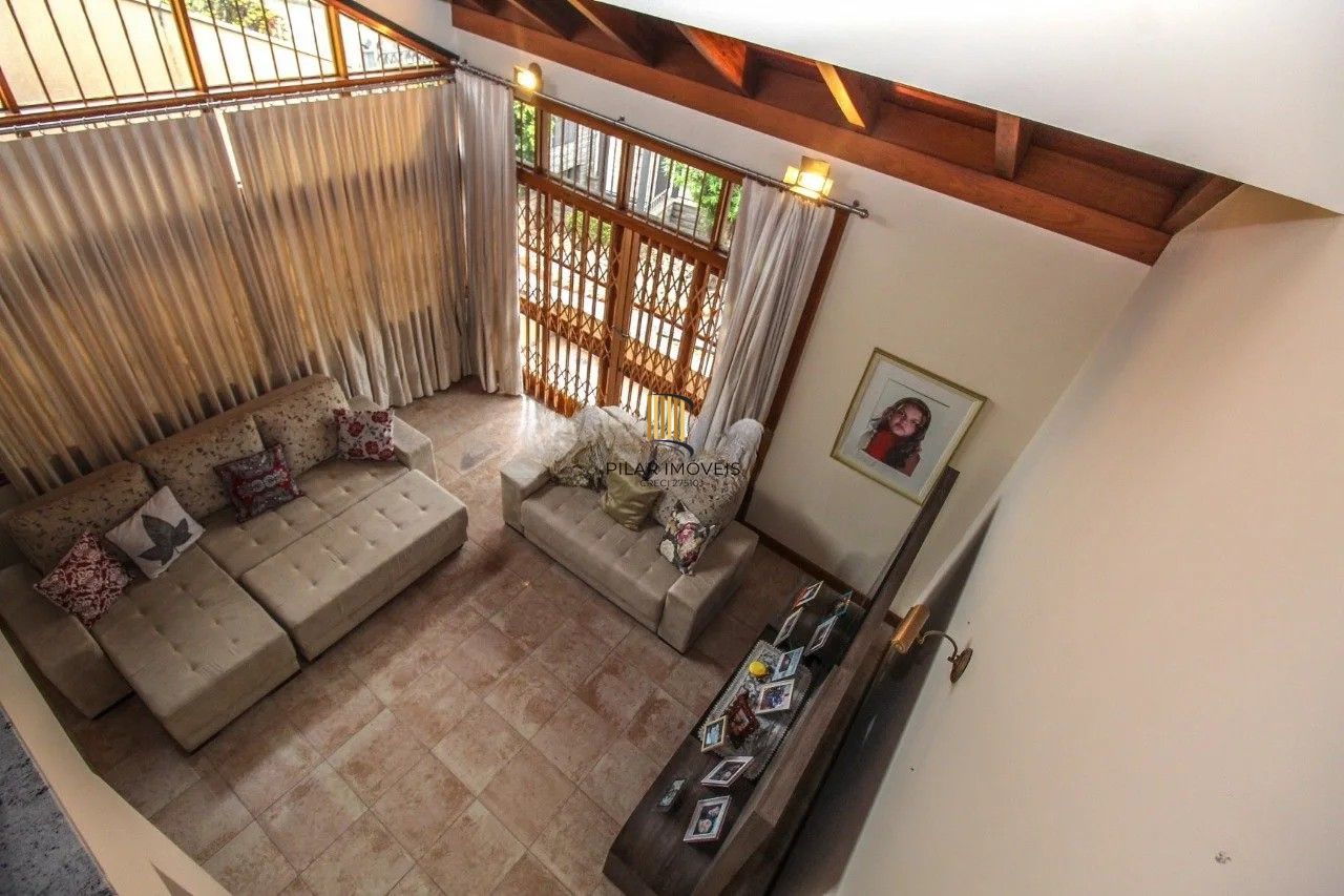 Casa 612m² - 3 suíte, 8 vagas no bairro Medianeira