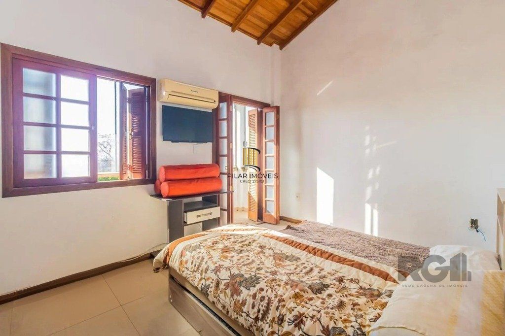 Casa com 3 dormitórios no bairro Cascata, Porto Alegre