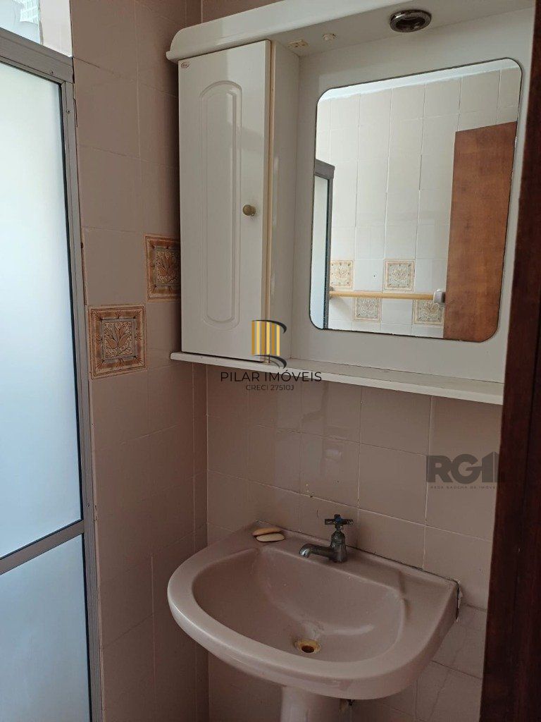 Apartamento 2 dormitórios no bairro Glória