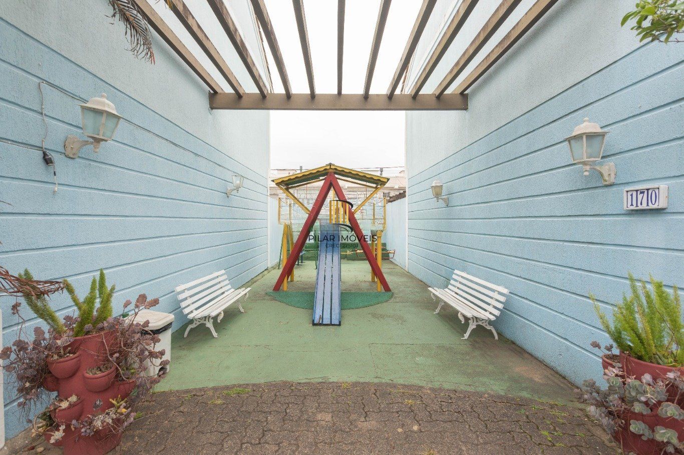 Casa em Condomínio de 3 dormitórios  à venda em Sarandi, Porto Alegre.