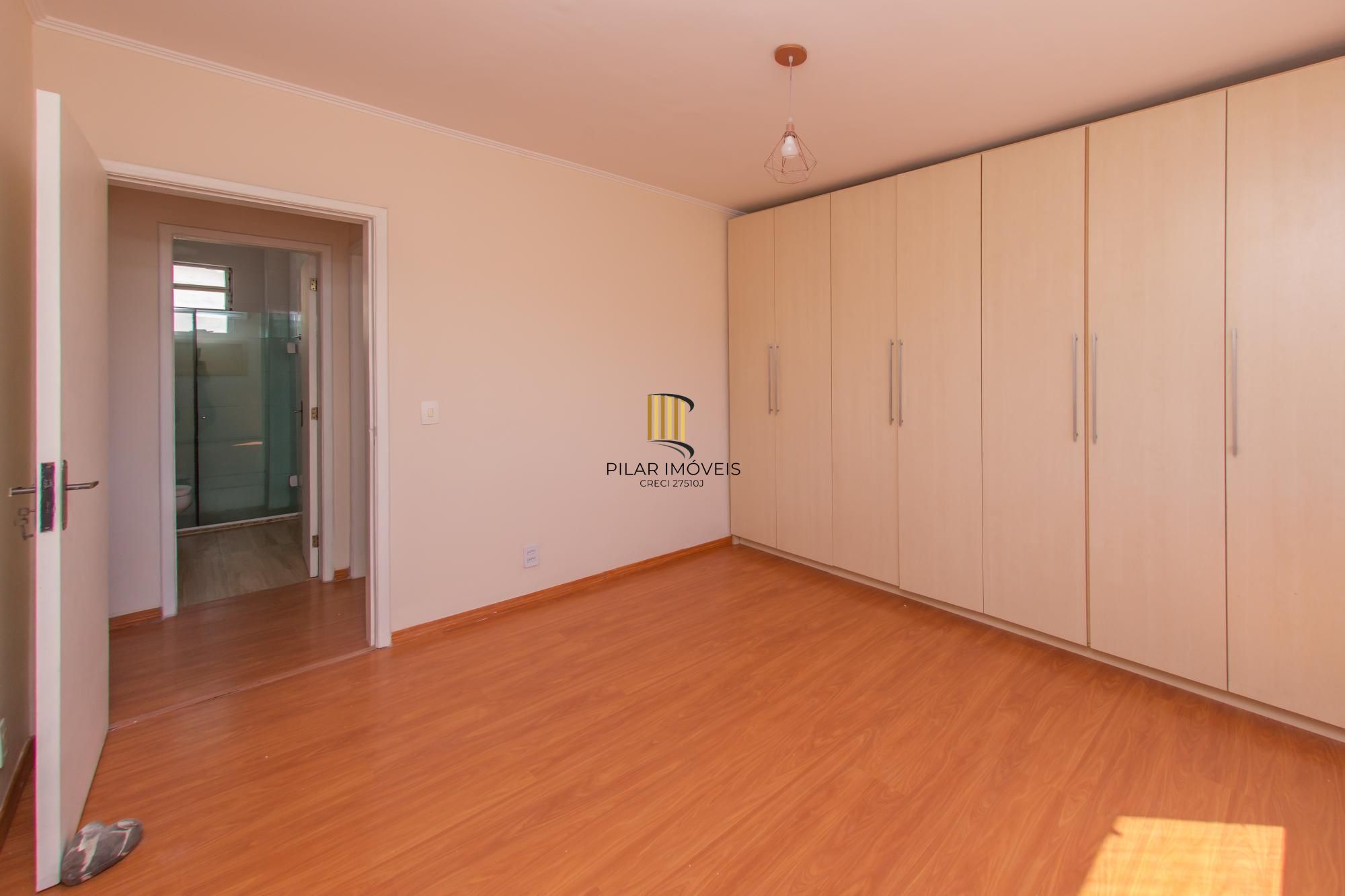 Cobertura de 02 dormitorios no bairro Medianeira- Porto Alegre /RS