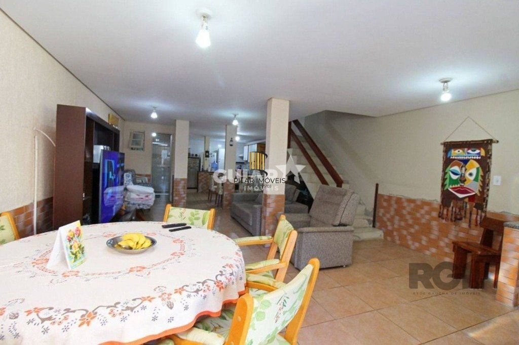 Casa 3 Dormitório(s) Bairro Serraria