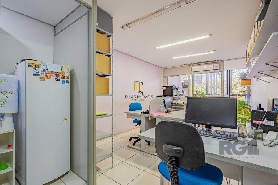 Excelente cobertura comercial de 79m² com 2 banheiros.