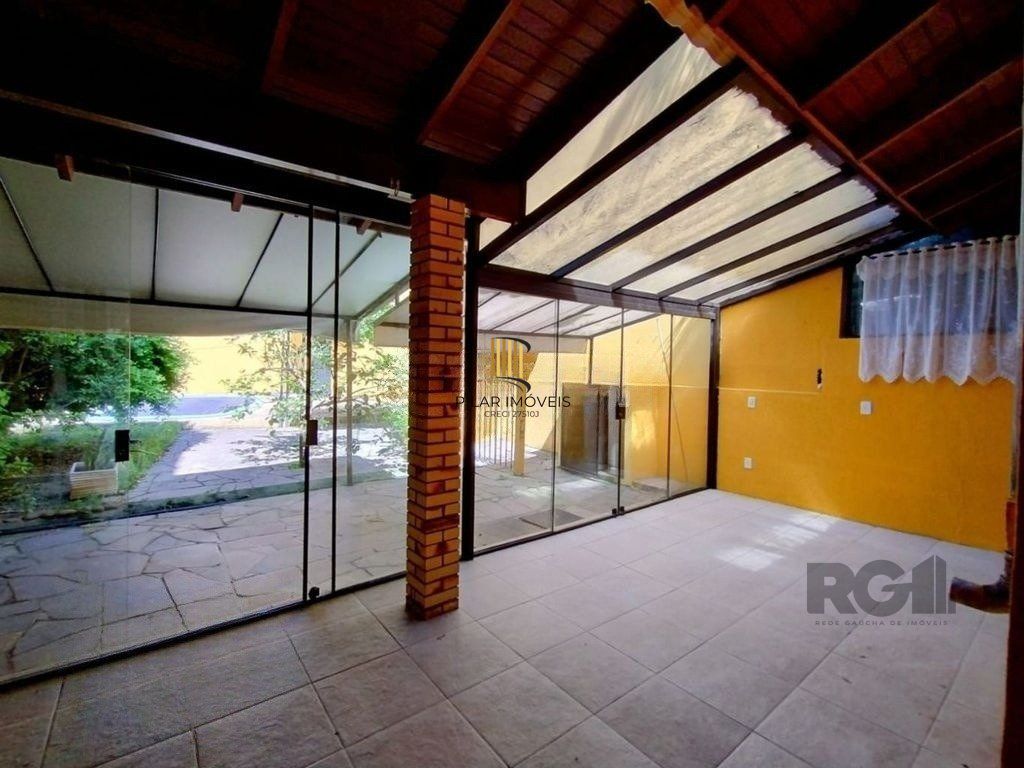 Casa de 3 dormitórios no bairro Ipanema - Porto Alegre