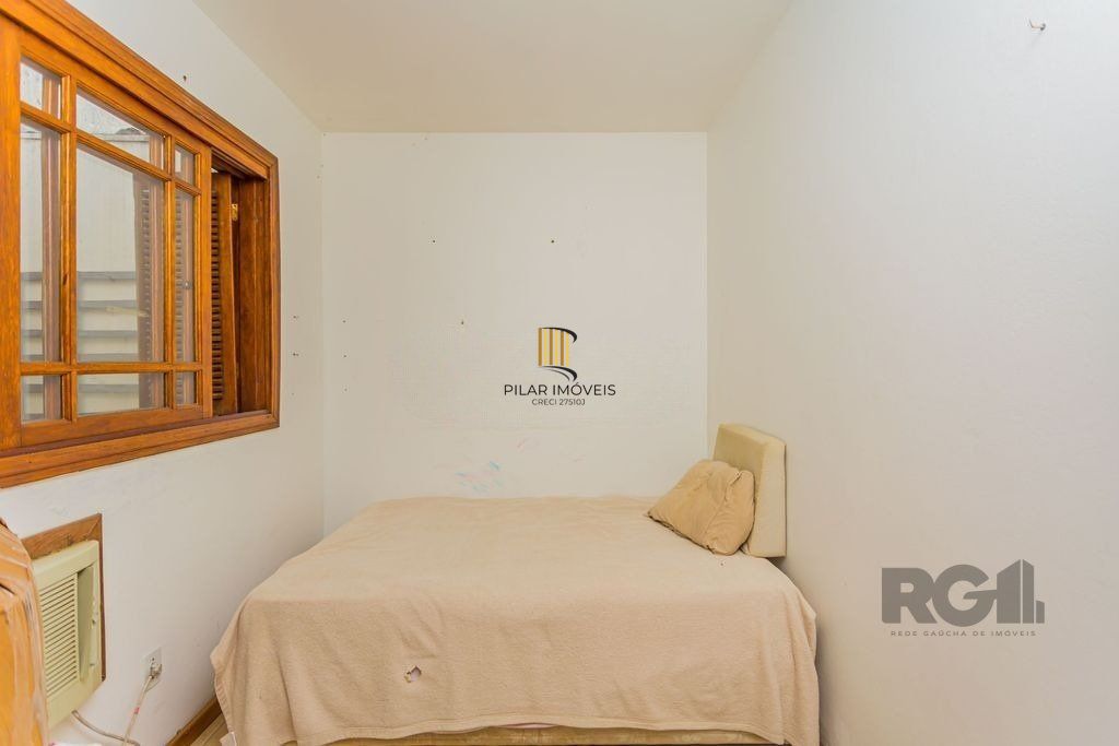Casa de 2 dormitórios no bairro Passo das Pedras