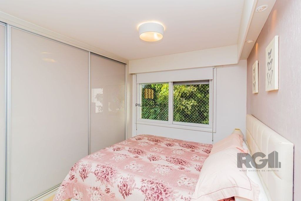 Excelente cobertura de 182m² com 3 dormitórios e 2 vagas.