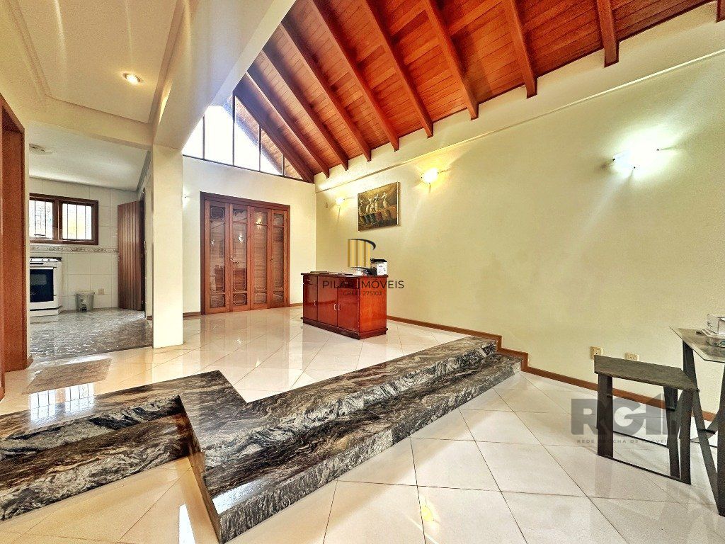 Casa 3 dormitórios no bairro Nonoai