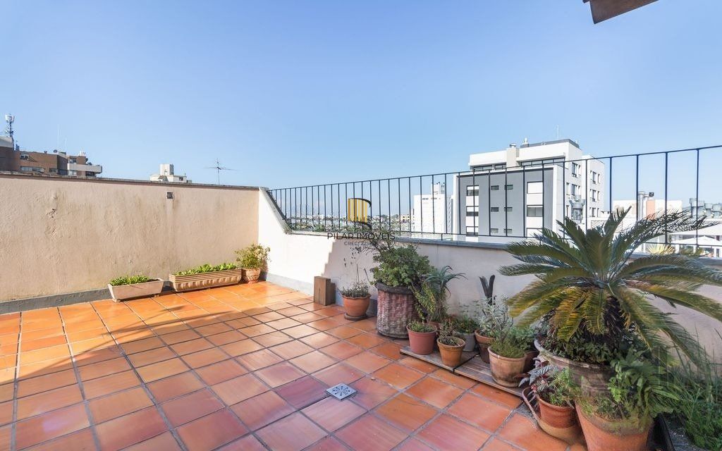 Cobertura 150m² - 3 dormitórios, 2 vagas no bairro Petrópolis