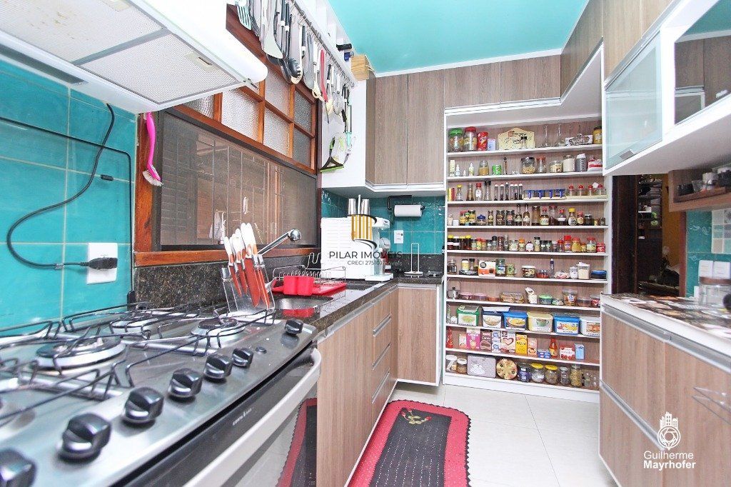 Casa para Venda - 381m², 3 dormitórios, sendo 1 suites, 4 vagas - Tristeza