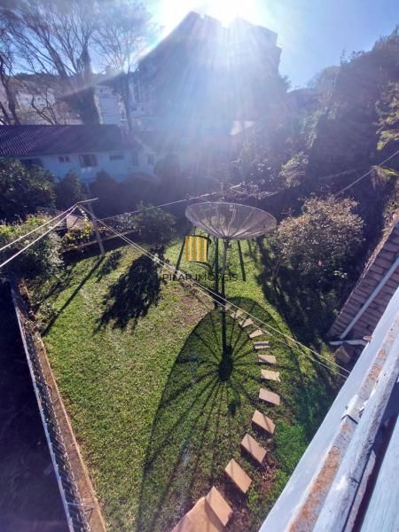 Casa a venda de 3 dormitórios no centro, Nova Prata - RS