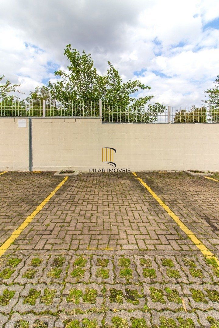 Apartamento de 3 dormitórios à venda em Sarandi, Porto Alegre.