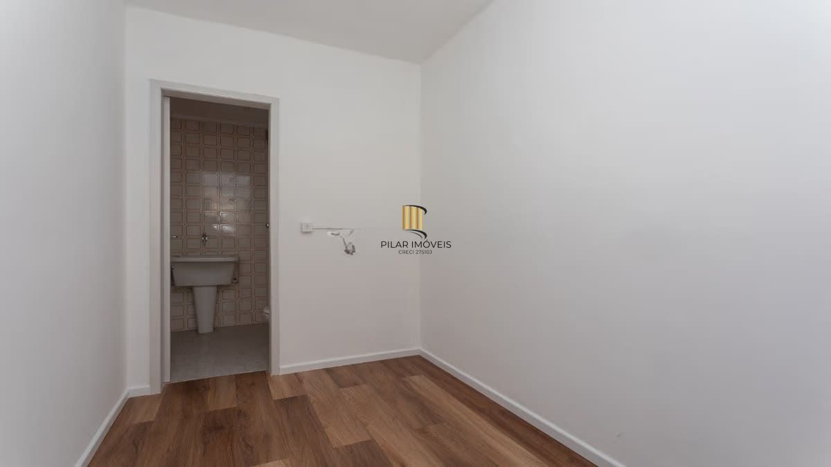 Apartamento de 2 dormitórios à venda em Petrópolis, Porto Alegre.