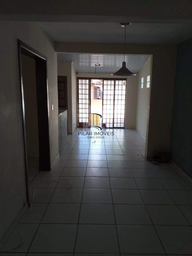 Casa para Venda - 200m², 6 dormitórios, 4 vagas - Tristeza