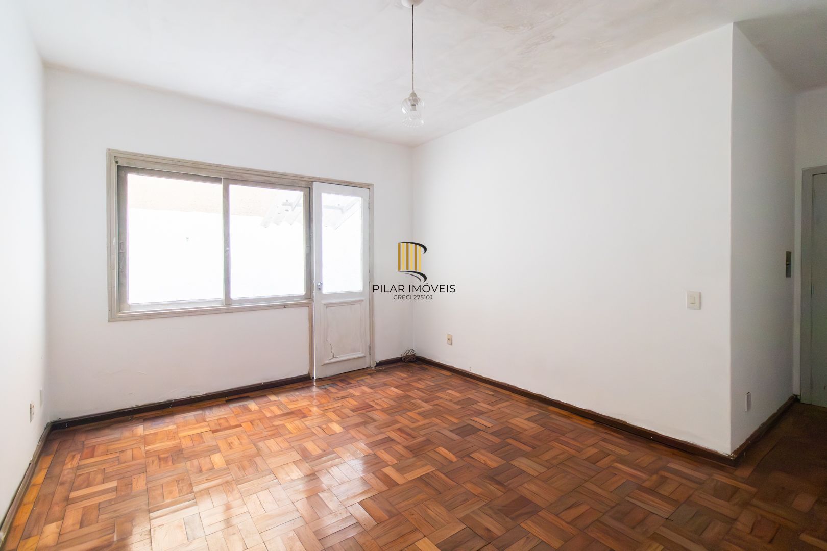 Apartamento 1 dorm à venda Rua Mucio Teixeira, Menino Deus - Porto Alegre