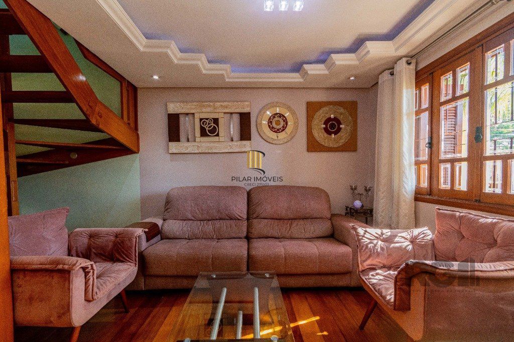 Casa de 4 dormitórios 304m² no bairro Jardim Lindóia