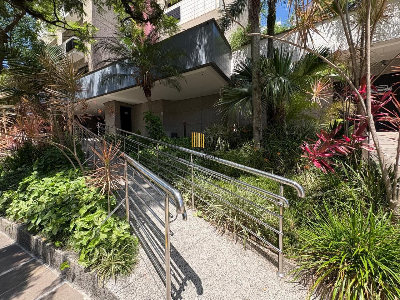 Sala comercial no bairro Três figueiras