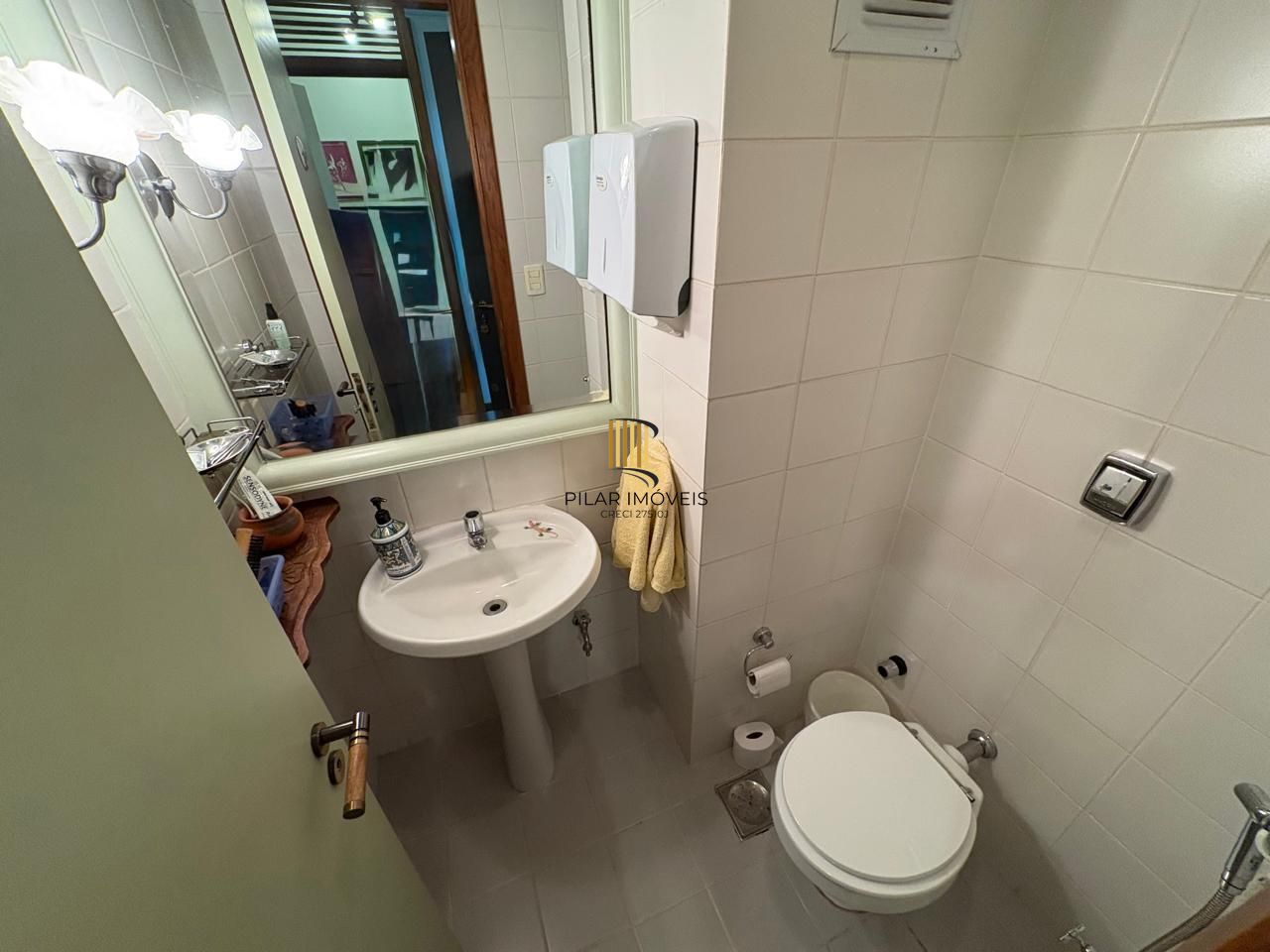 Sala comercial no bairro Três figueiras