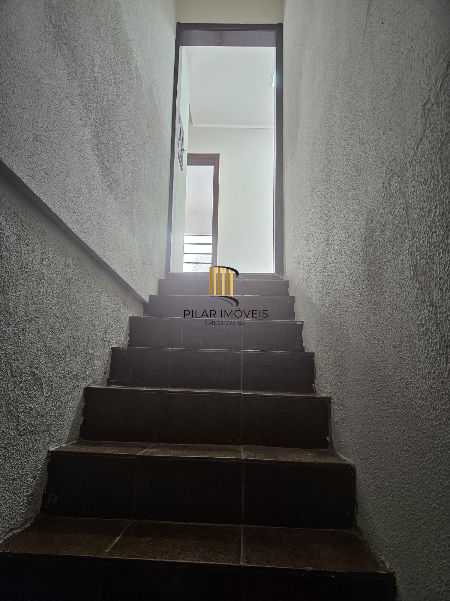 Casa toda reformada na avenida nonoai