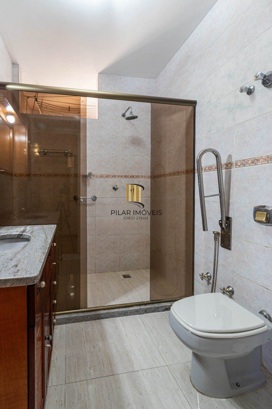 Apartamento com 3 quartos e 116m² à venda em Petrópolis, Porto Alegre. Rua General Souza Doca, Petrópolis, Porto Alegre