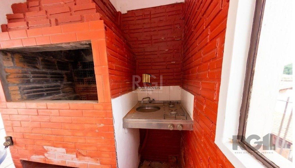 Casa para Venda - 450m², 4 dormitórios, sendo 3 suites, 5 vagas - Nonoai