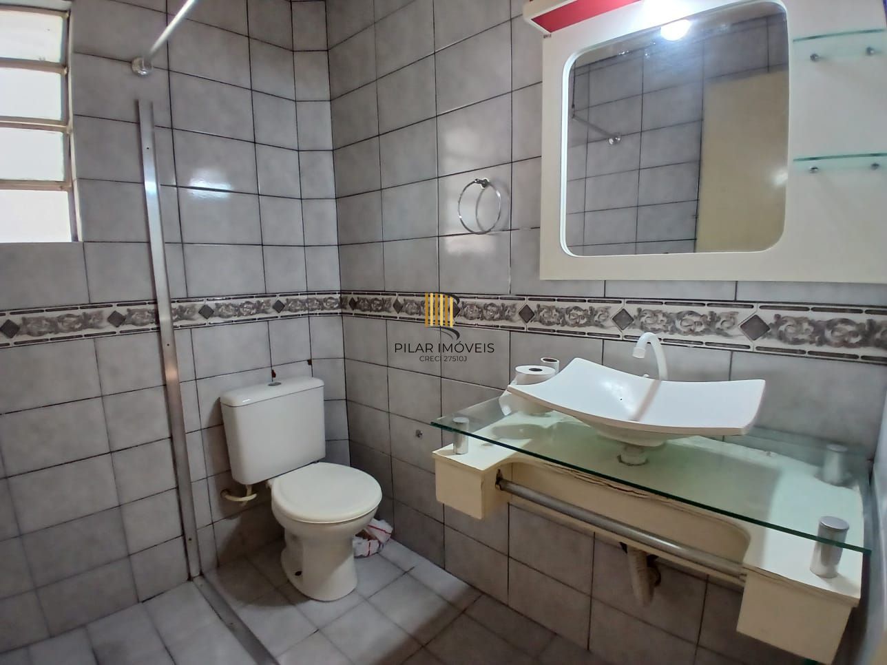 Casa com piscina no bairro Leopoldina -Porto Alegre