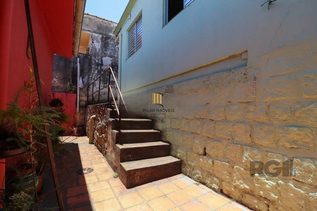 Casa com 3 dormitórios no bairro Cristo Redentor