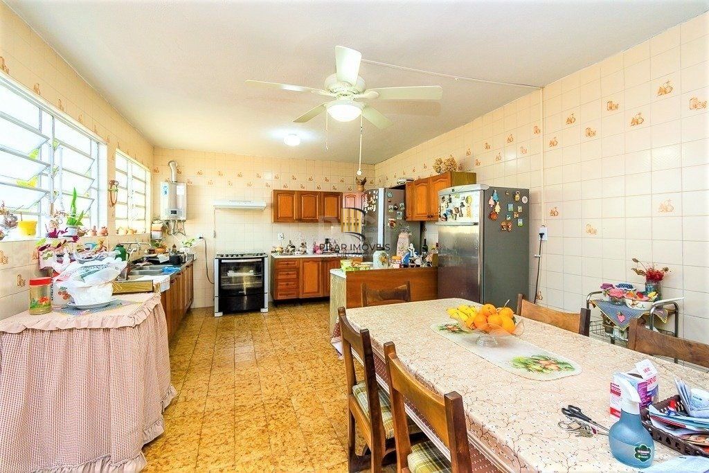 Casa de 424m² no Bairro Chácara Das Pedras