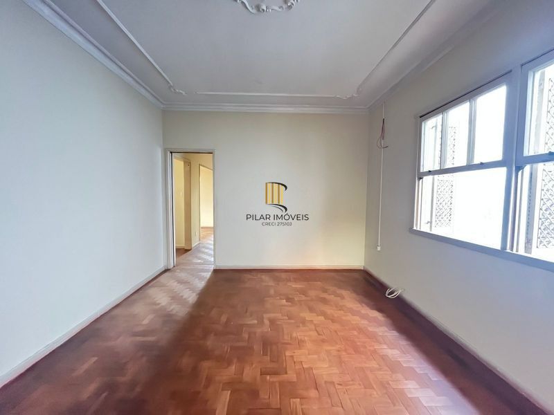 Casa 4 dormitórios no bairro Rio Branco em Porto Alegre para Alugar